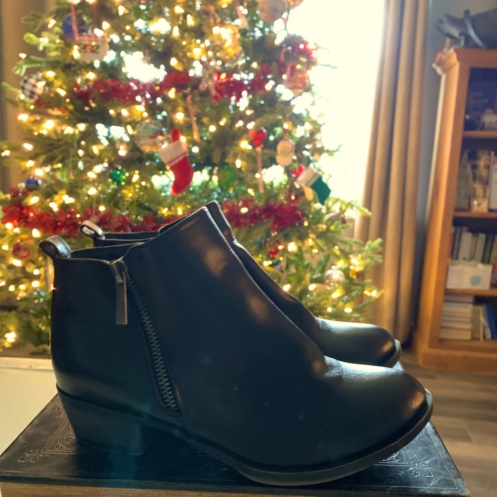 Breckelle’s ankle booties!!!